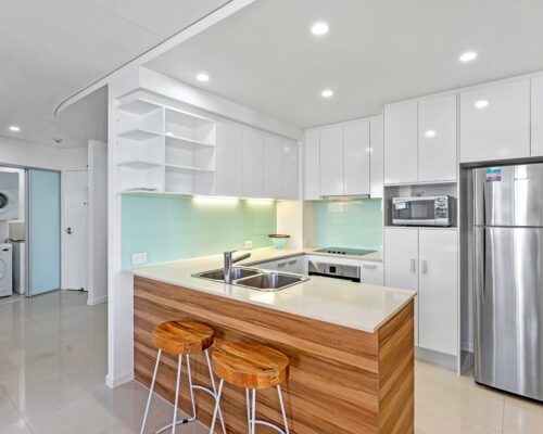 mooloolaba-resort-accommodation-room-602-(5)