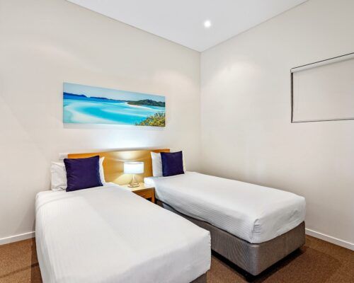 mooloolaba-resort-accommodation-room-803-(8)